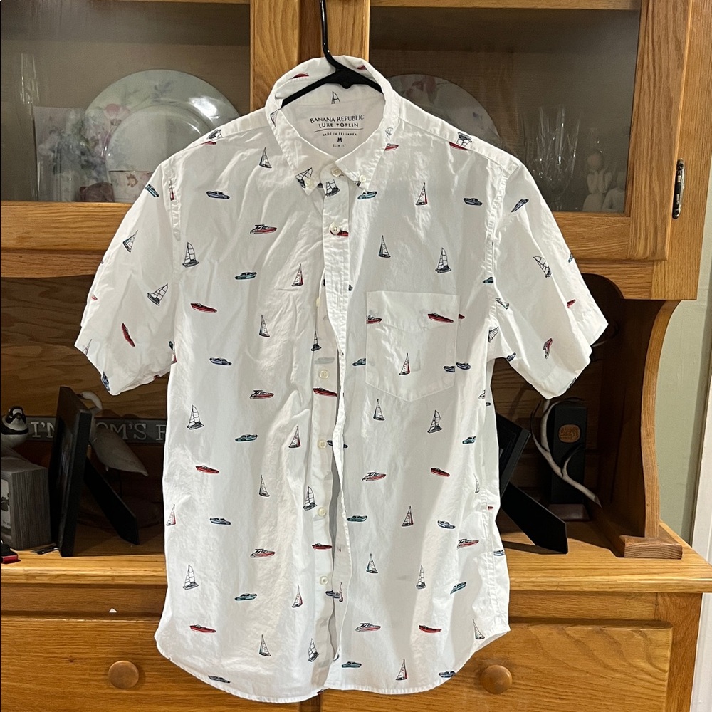 Banana Republic Men's White Short-Sleeve Nautical Print Shirt